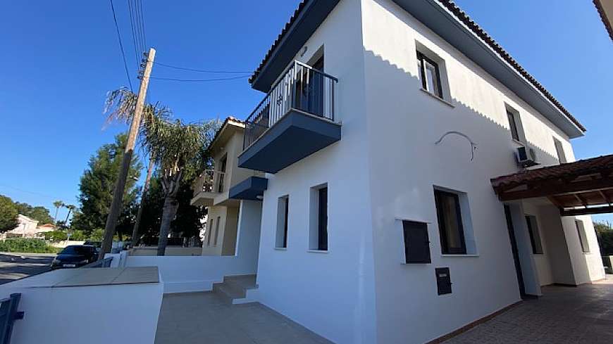 3 bdrm house for rent/Livadhia