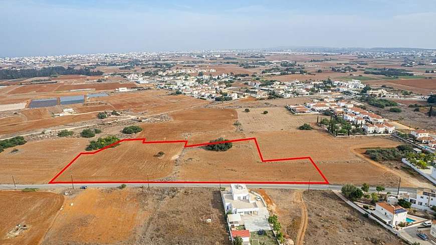 Residential field in Frenaros, Famagusta