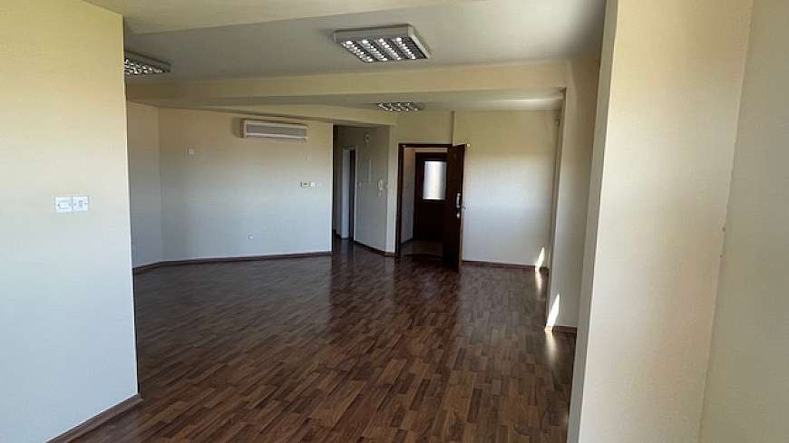 3 bdrm apartment for rent/Port area