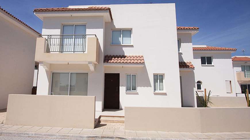 Villa for Rent In Paralimni