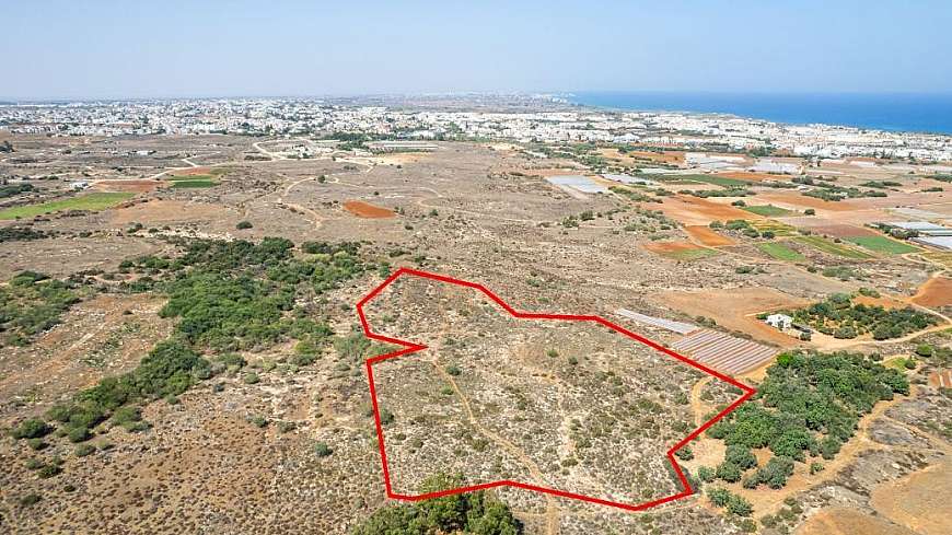 Shared agricultural field in Paralimni, Famagusta