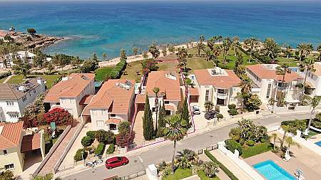 5 bdrm beachfront villa for sale/Protaras