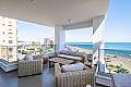 3 bdrm beachfront apartment for rent/Mackenzie