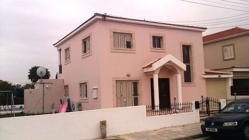 3 bedroom beautiful house situated in a prime location, on Dekelia road3 Bedroom Beautiful House, Rent, Larnaca