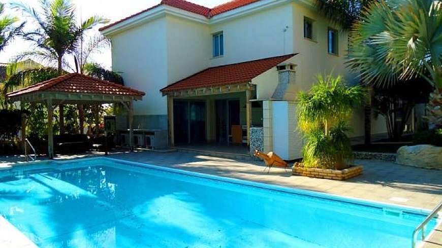 5 bdrm house for sale/Limassol