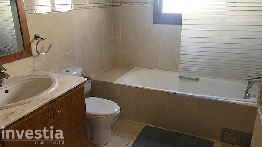 4 bdrm house for rent/Dhekelia Road