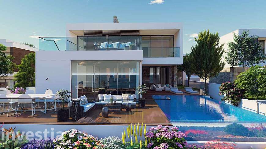 5 Bedroom Beachfront Villa in Paphos For Sale