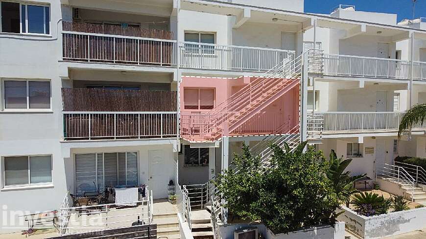 2 bdrm flat for sale/Paralimni