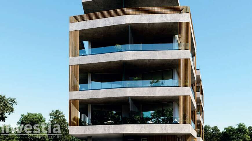 1/2 bdrm apartments for sale/Kamares