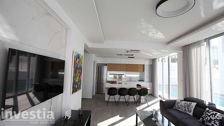 4 Bedroom Villa For Sale in Protaras