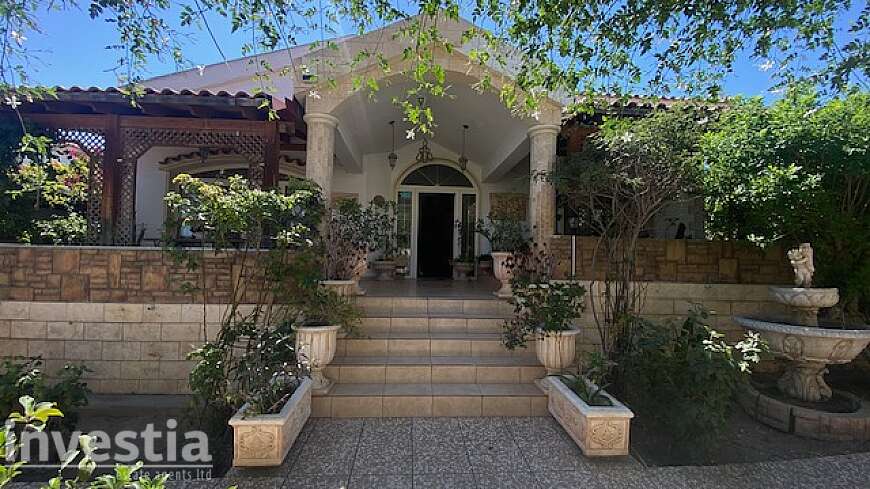 4 bdrm house for rent/Oroclini