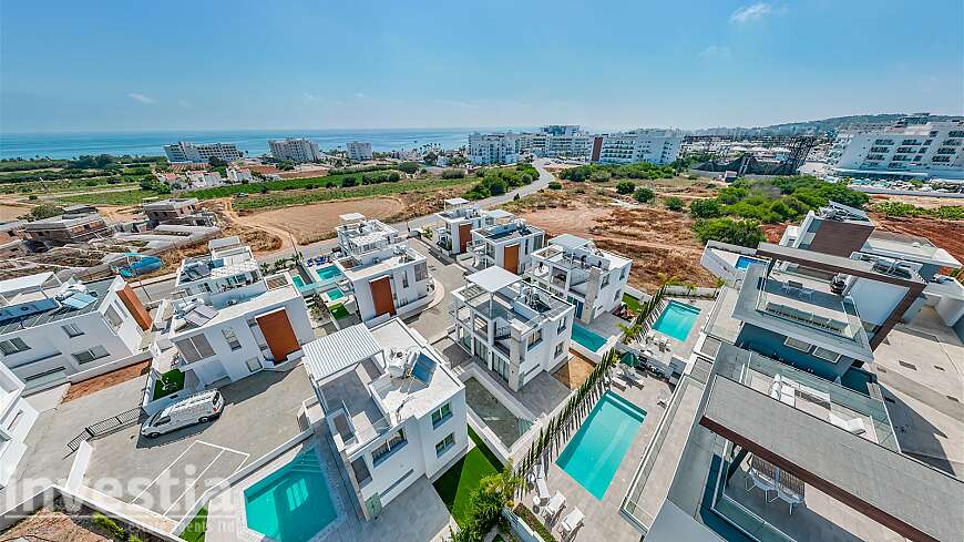 4 Bedroom Villa For Sale in Protaras