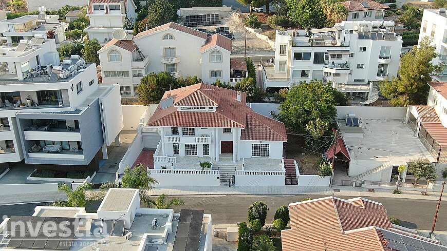 4 bdrm villa for sale/Limassol