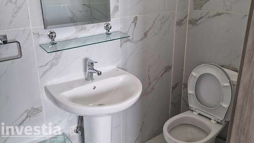 2 bdrm flat for rent/Kamares