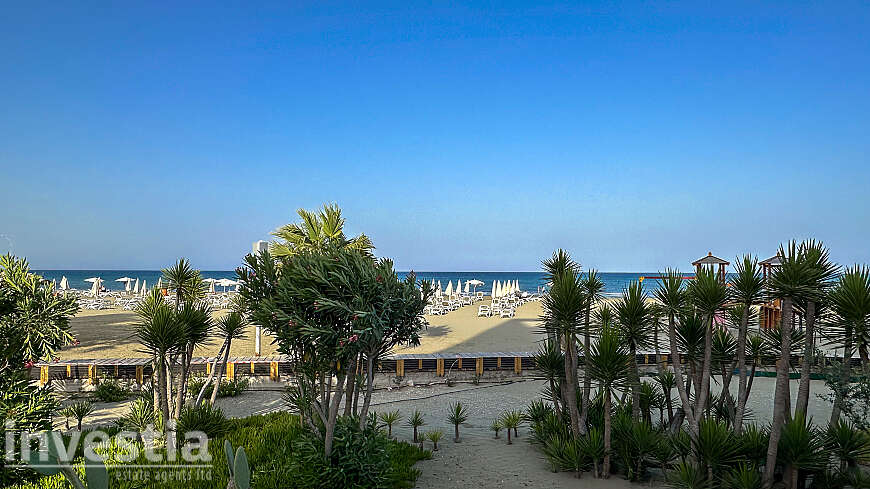 3 Bedroom Apartment For Rent in Mackenzie, Larnaca