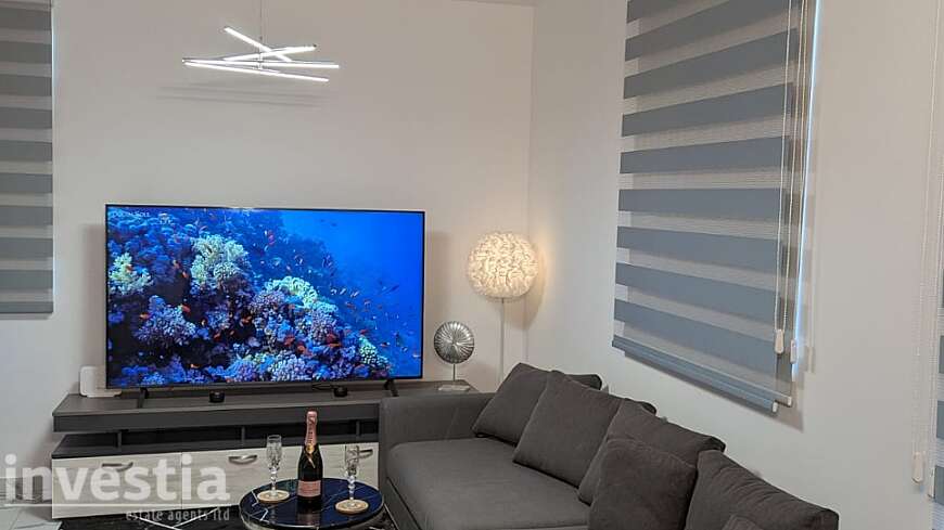 2 bdrm brand new penthouse/Dhrosia
