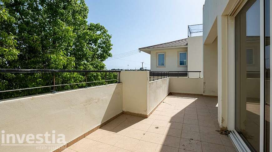 2 bdrm flats for sale/Mazotos