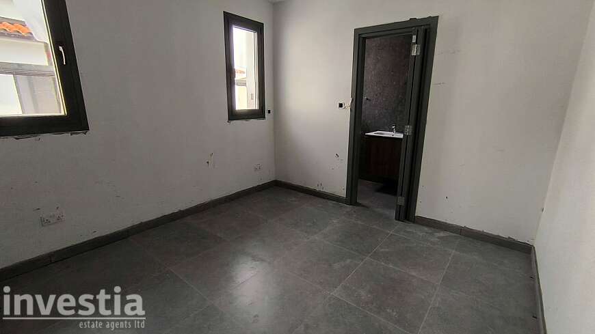 2 bdrm apt for sale/Livadhia