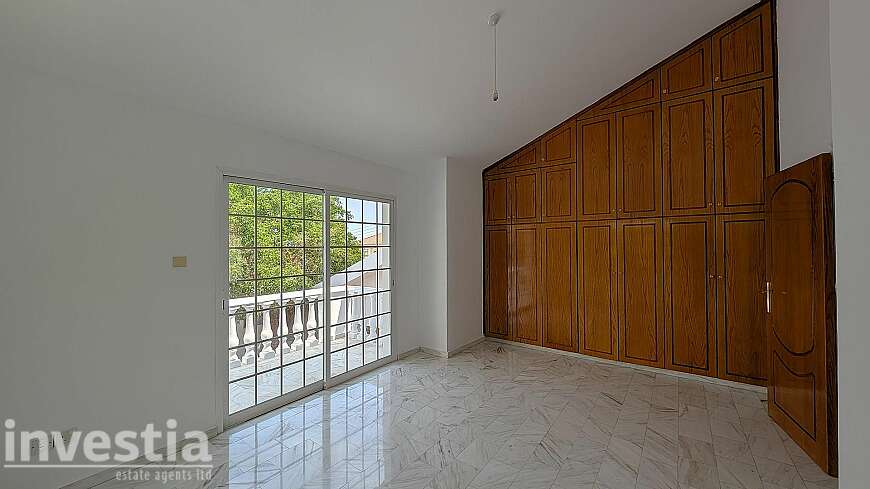 4 bdrm villa for sale/Limassol