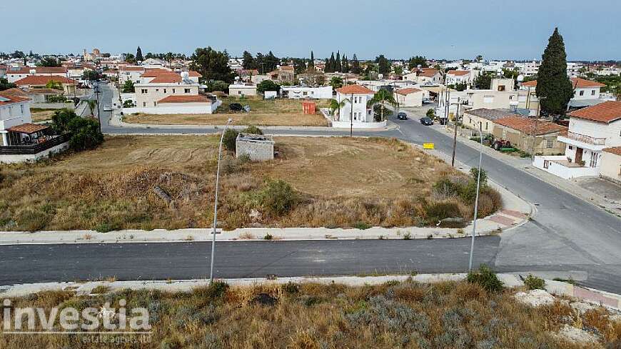 Plot for sale/Kiti