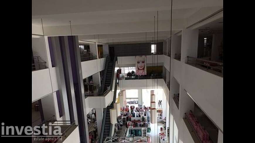 Shopping centre for sale/Larnaca