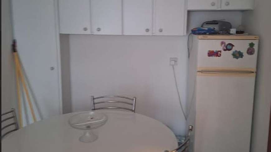 2 bdrm apt/center