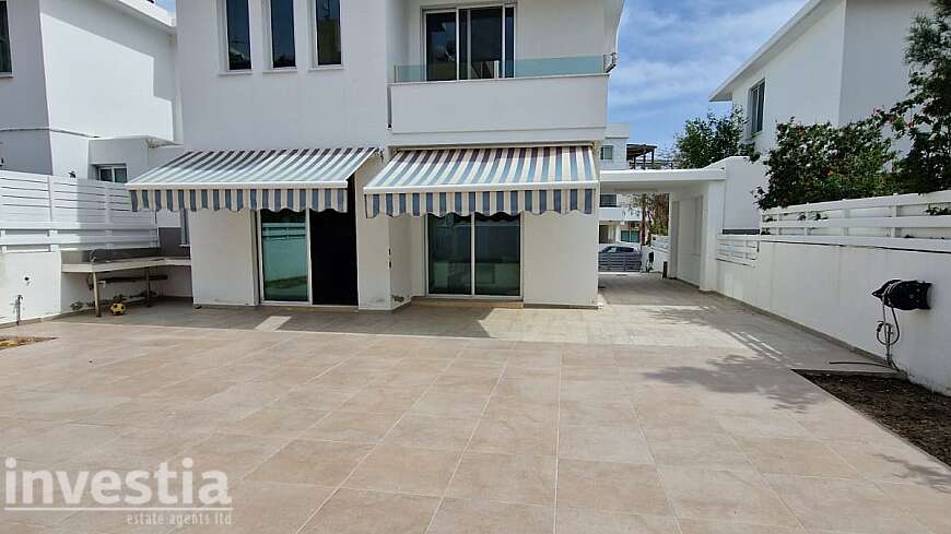 4 bdrm house for rent/Livadhia