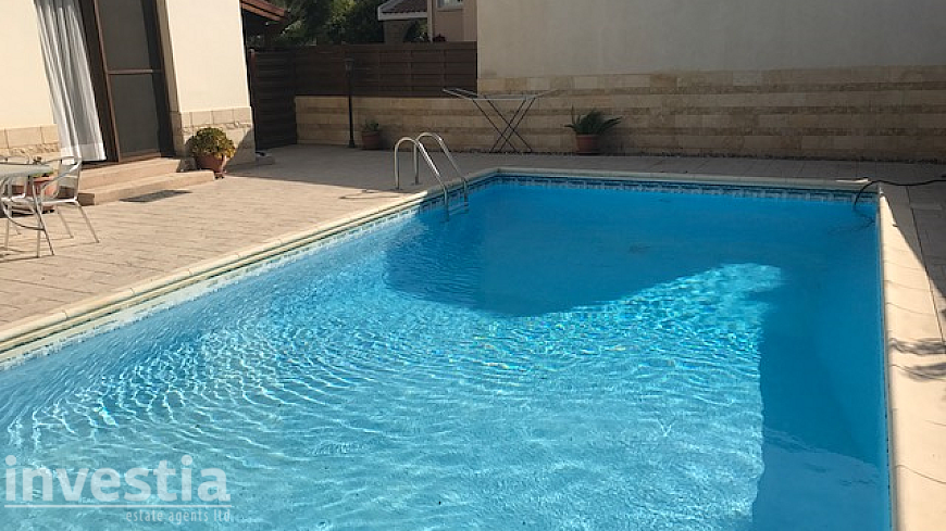 4 bdrm house for rent/Dhekelia Road