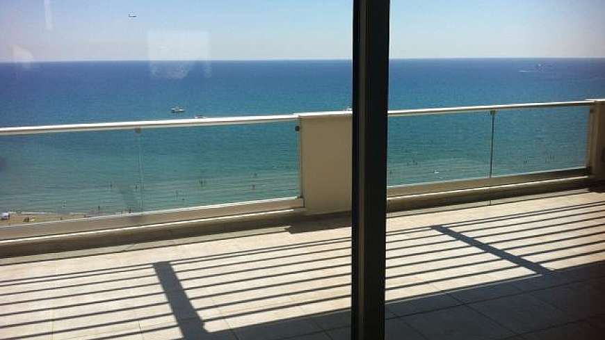 2 Bdrm Penthouse/ Phinikoudes Beach