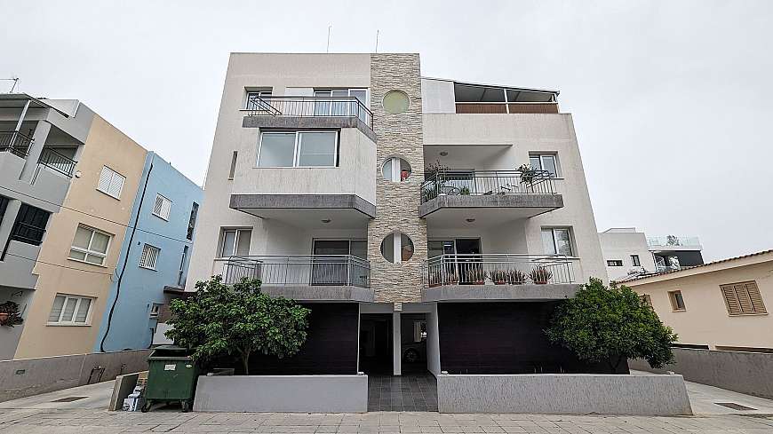 2 bdrm flat for sale/Nicosia