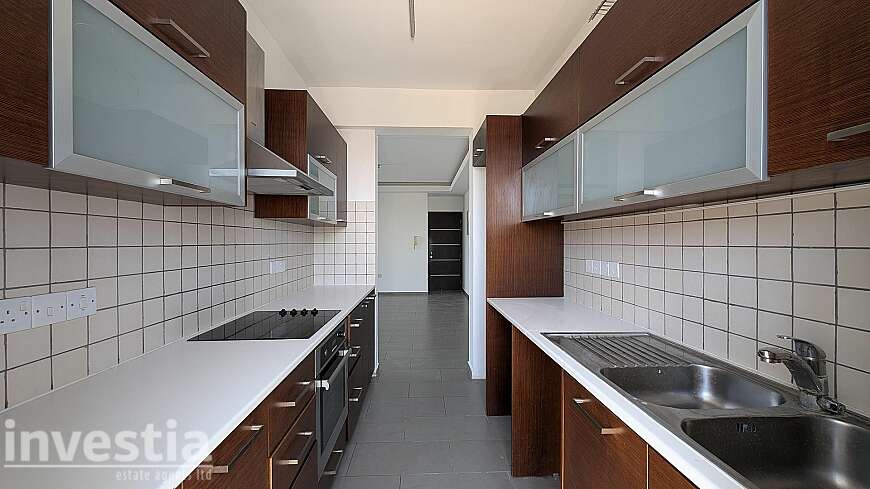 2 bdrm flat for sale/Meneou