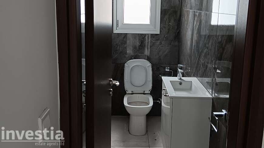 3 bdrm apt/center