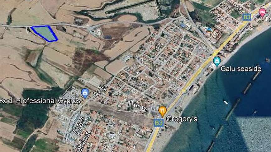 Land in Livadhia Larnaca for sale.