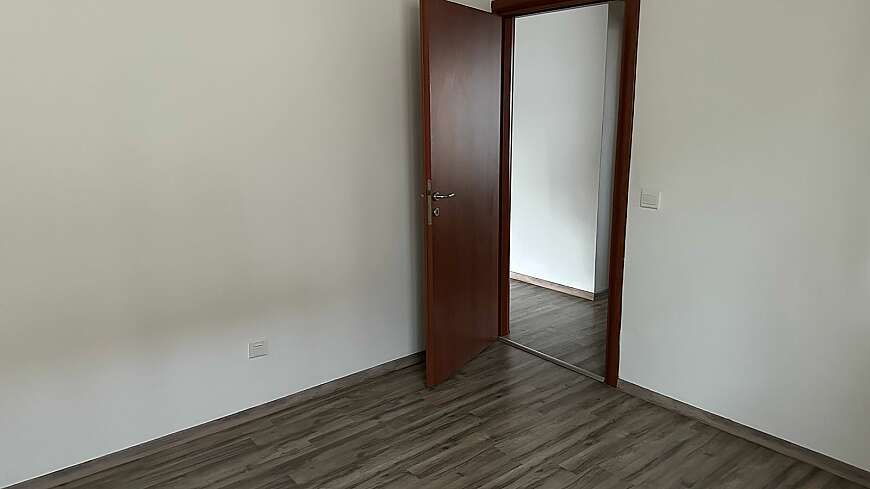 2 bdrm flat for rent/Mall Area