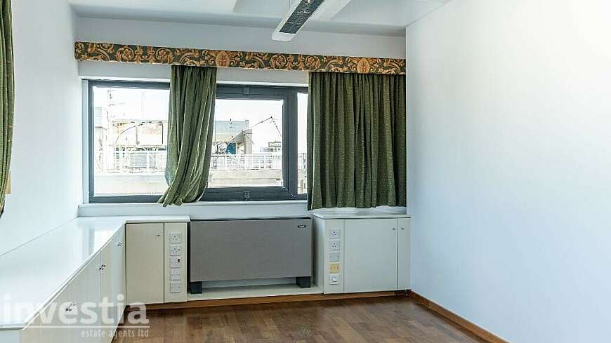 Office on the 6th floor in Agioi Omologites, Nicosia