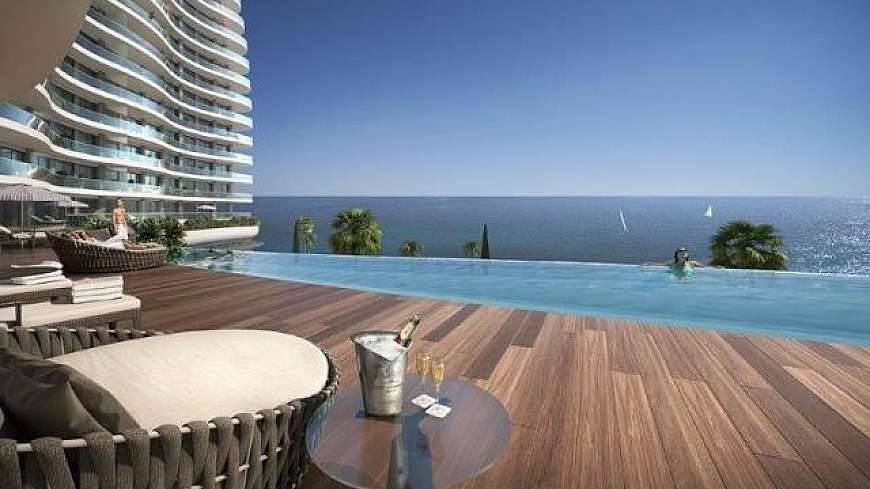 2-3-4 bdrm flats for sale/Limassol on the beach