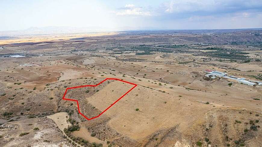 Field in Nikitari, Nicosia