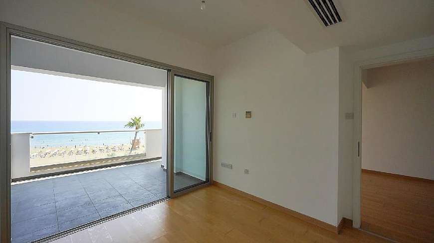 2 bdrm apts/Phinikoudes