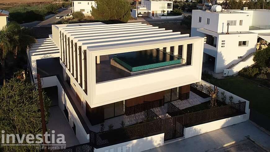 7 Bdrm house /Nicosia