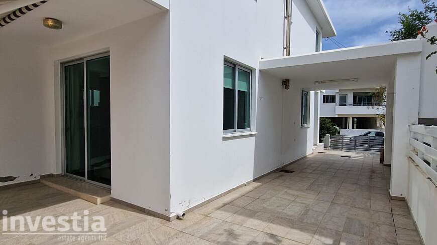 4 bdrm house for rent/Livadhia