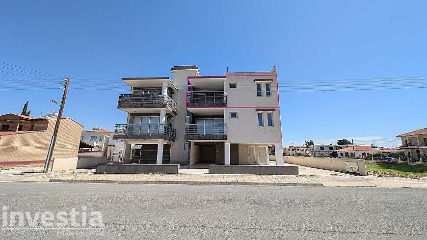 2 bdrm flat for sale/Meneou