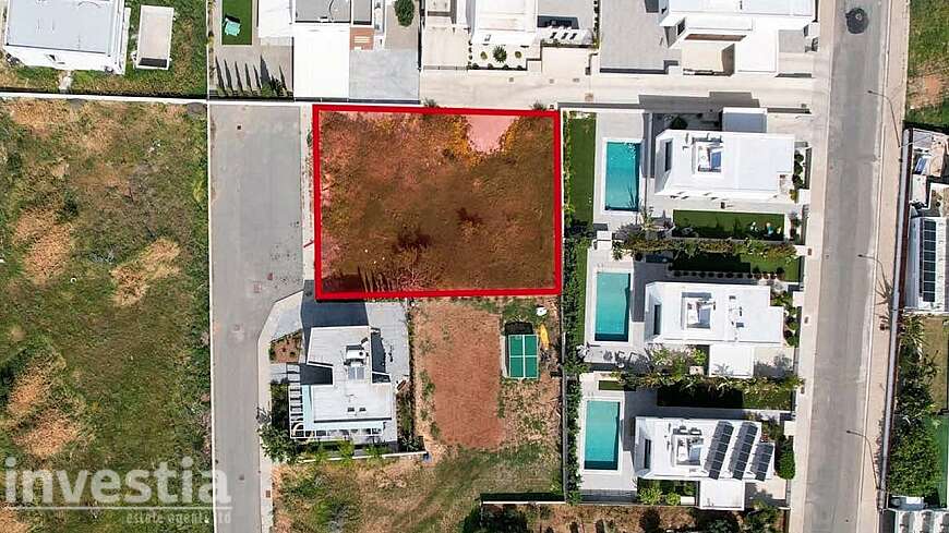 Plot for sale/Pernera area