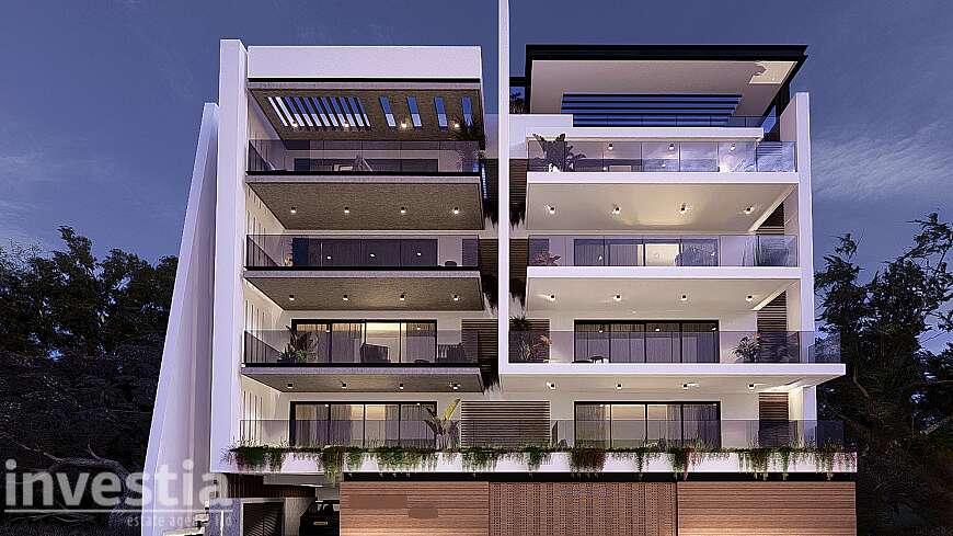 2 bdrm penthouse apts/center