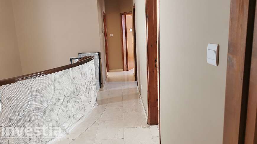 4 bdrm house/New Stadium area