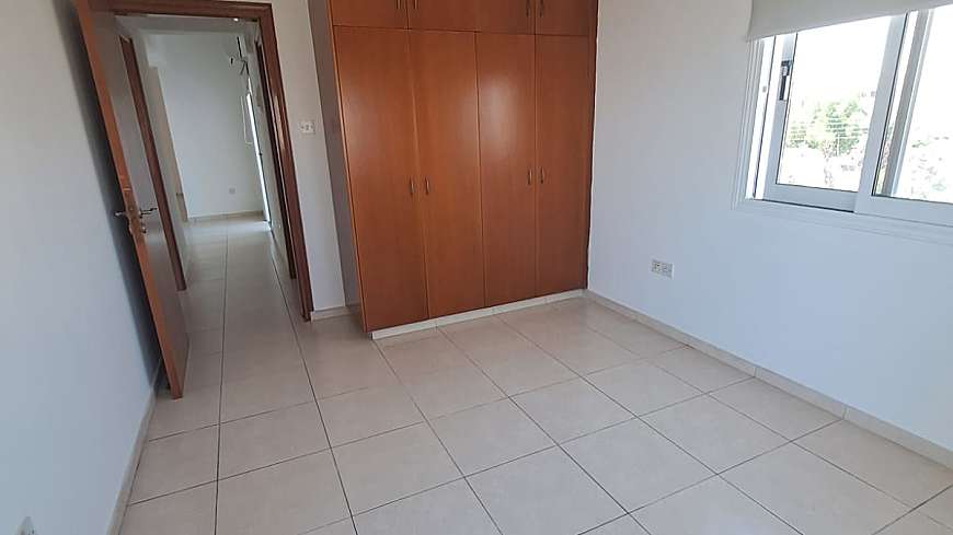 2 bdrm flat for sale/Oroclini