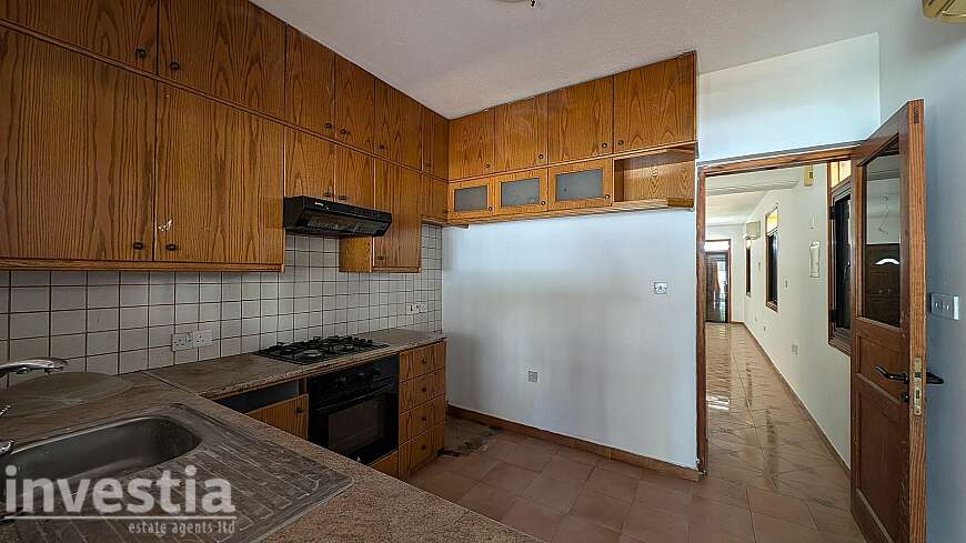 2 bdrm maisonette for sale/Oroclini