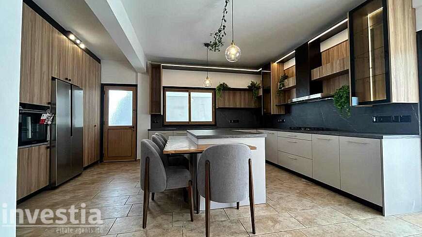 4 Bedroom House For Sale in Egkomi, Nicosia