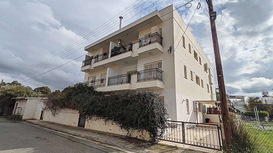 2 bdrm ground floor flat for sale/Nicosia