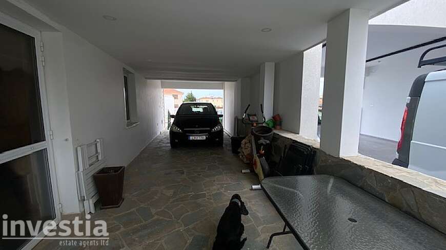 3 bdrm house for rent/Livadhia