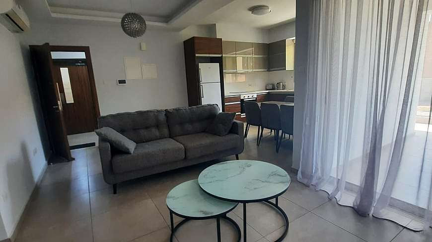 2 bdrm flat for rent/Centre